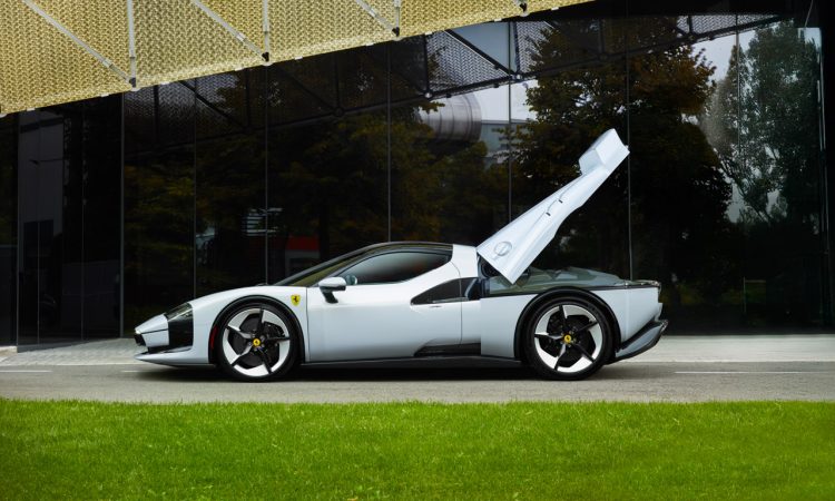 Ferrari SC40 2026 One Off AUTOmativ.de News 7 750x450 - Ferrari SC40: Ferrari zeigt One-Off aus dem Special-Projects-Programm