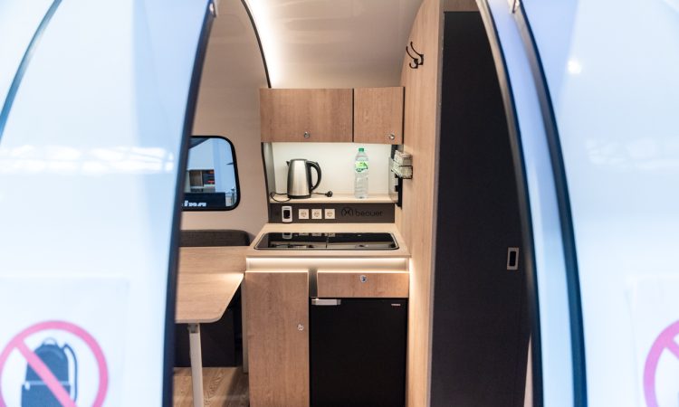 Ausfahrbarer Mini-Wohnwagen! Beauer 3X Wohnwagen mit 12 Quadratmetern ab 30.000 Euro - CMT 2026 Beauer 3X 2026 ausfahrbarer Mini Camper aus Frankreich auf der CMT Messe Stuttgart 2026 Messe fuer Wohnmobile Camping und Touristik AUTOmativ.de News 15 750x450 - Ausfahrbarer Mini-Wohnwagen! Beauer 3X Wohnwagen mit 12 Quadratmetern ab 30.000 Euro - CMT 2026