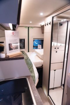 Bürstner Habiton HM 6.0 (2026): Kompakter Premium-Campervan startet bei rund 73.000 Euro - CMT 2026 Buerstner Habiton HM 6.0 Wohnmobil 2026 auf der CMT Messe Stuttgart 2026 Buerstner Habiton HM 6.0 Buerstner Wohnmobile Buerstner Wohnmobil 2026 4 240x360 - Bürstner Habiton HM 6.0 (2026): Kompakter Premium-Campervan startet bei rund 73.000 Euro - CMT 2026