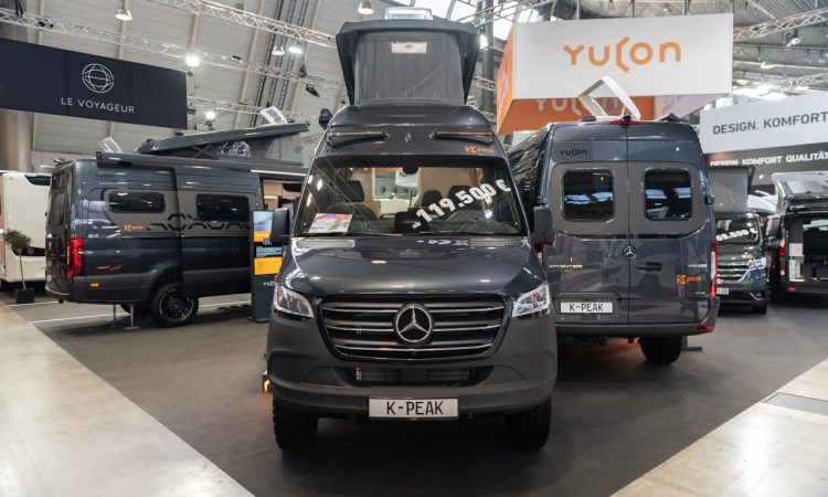Yucon K peak 6.0 BD 2026 CMT Messe Stuttgart 2026 Messe fuer Wohnmobile Camping und Touristik Neuheiten Neue Wohnmobile neue Camper AUTOmativ.de News 1 750x450 - Yucon K-Peak 6.0 BD (2026): Offroad-Campervan auf Sprinter-Basis mit neuer Hubst&uuml;tzanlage