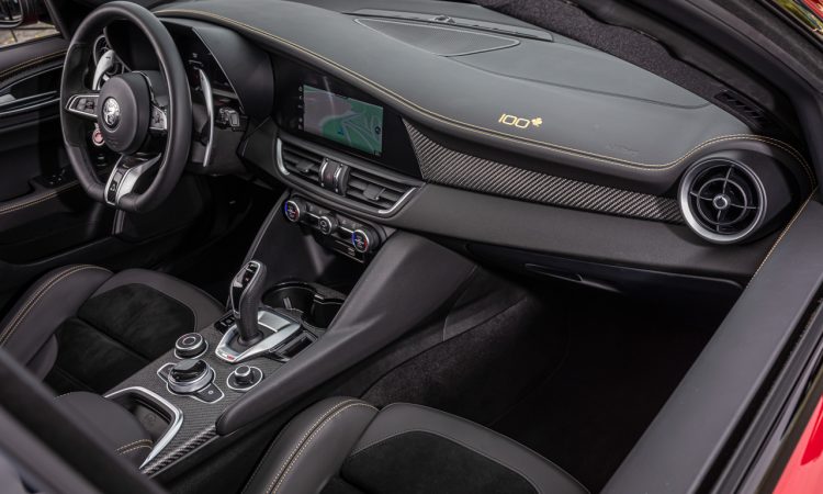 Alfa Romeo Giulia Quadrifoglio 2026 Comeback mit 520 PS aus V6 mit Ferrari entwickelt AUTOmativ.de News 11 750x450 - Alfa Romeo Giulia Quadrifoglio kehrt zur&uuml;ck: 520-PS-V6 wieder bestellbar &ndash; Deutschland bekommt Sondermodell