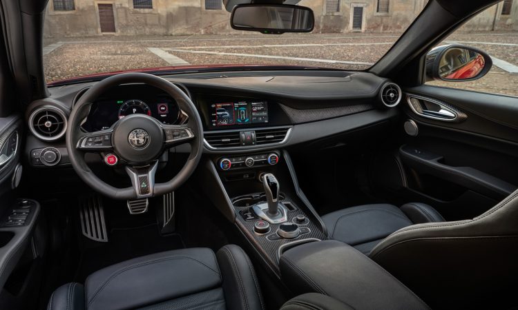 Alfa Romeo Giulia Quadrifoglio 2026 Comeback mit 520 PS aus V6 mit Ferrari entwickelt AUTOmativ.de News 7 750x450 - Alfa Romeo Giulia Quadrifoglio kehrt zur&uuml;ck: 520-PS-V6 wieder bestellbar &ndash; Deutschland bekommt Sondermodell