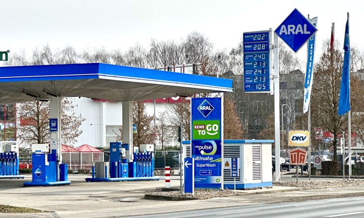 Diese Modelle vertragen den Kraftstoff Super 10 und diese Modelle nicht AUTOmativ.de News und Auto Ratgeber 750x450 - Verträgt mein Auto E10 - Freigabeliste der Hersteller