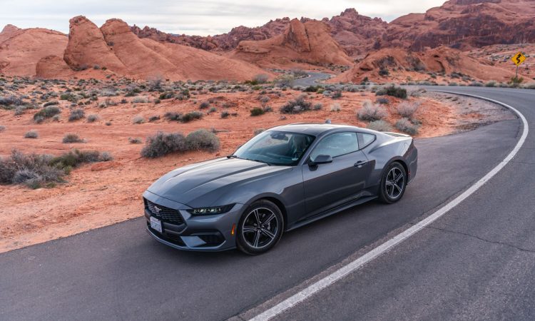 Ford Mustang 2.3l EcoBoost 2026 im Test und Fahrbericht in USA Roadtrip USA Las Vegas AUTOmativ.de Test 488 750x450 - Fahrbericht Ford Mustang 2,3l EcoBoost (2026, US-Modell): Der unterschätzte Vierzylinder für umgerechnet 30.000 Euro?