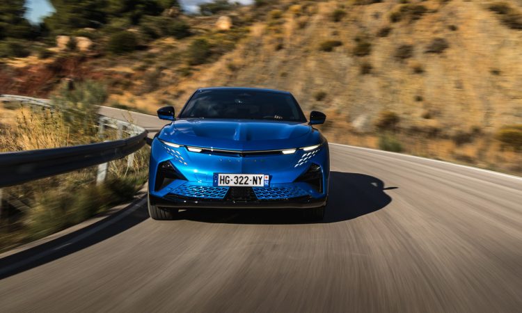 Fahrbericht Alpine A390 GT 2026 Eine echte Alpine ist es nicht Ausstattung Fahrdynamik Preis Leistung AUTOmativ.de Test Benjamin Brodbeck 6 750x450 - Fahrbericht Alpine A390 GT (2026): Eine echte Alpine ist es nicht