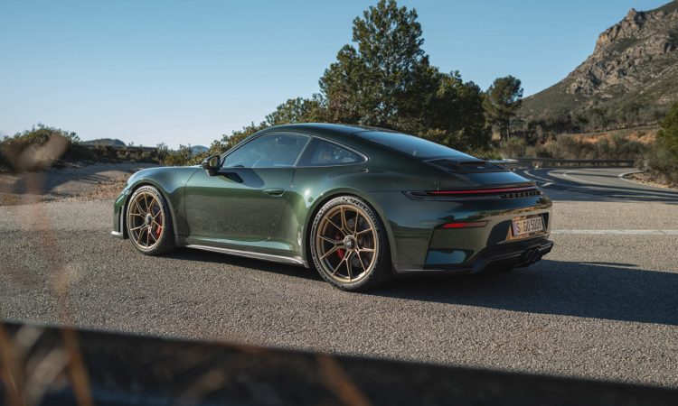 Porsche 911 GT3 Touring 2022 2024 992.1 Porsche 911 GT3 Porsche 911 GT3 Touring Paket AUTOmativ.de News 4 750x450 - Preise f&uuml;r gebrauchte Porsche 911 GT3 Touring (992.1) geben weiter nach: Lohnt sich ein Einstieg?