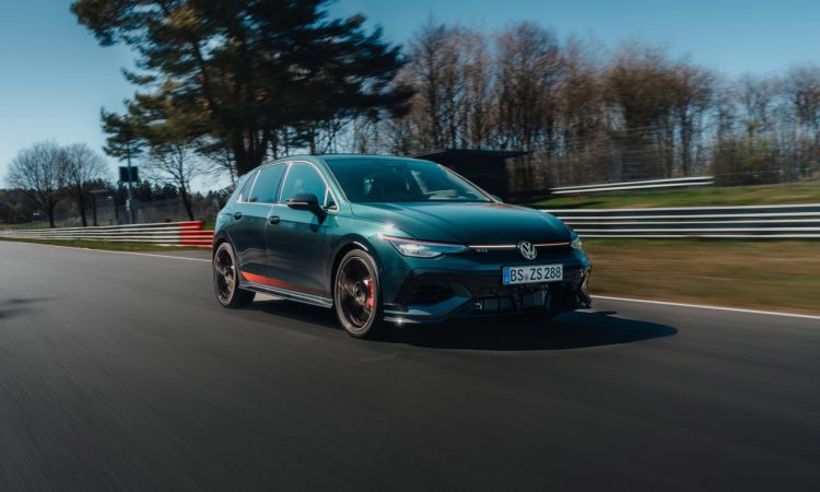 Comeback Volkswagen Motorsport mit Volkswagen R GmbH bei der NLS und dem 24 Stunden Rennen Max Kruse Racing Benjamin Leuchter 1 750x450 - Volkswagen intensiviert Motorsport-Engagement: Warum NLS und 24h-Rennen f&uuml;r VW pl&ouml;tzlich wieder wichtig sind