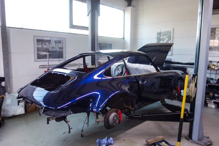 Porsche 964 Turbo S Leichtbau limitiert auf 86 Exemplare Restauration bei SWS Sport Wagen Service Joachim Wagner Dokumentation von Benjamin Brodbeck 8 750x500 - Zu auff&auml;llig f&uuml;r Frankreich: Wie ein Porsche 964 Turbo S Leichtbau sein Speedgelb zur&uuml;ckbekam