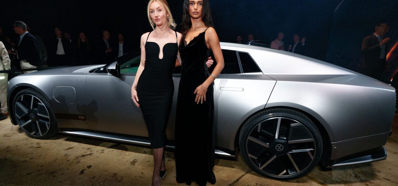 Jaguar Type 01 - Bildergalerie der Premiere in New York-47 Bildergalerie: Florence Pugh und Sienna Spiro bei der Premiere des Jaguar Type 01 in New York City